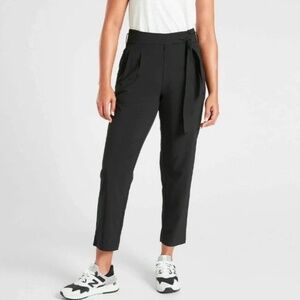 Athleta Skyline Pant II Black Ankle Cropped Pants size 10